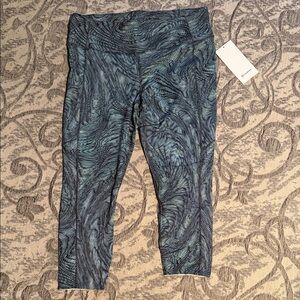 NWT-Lululemon Fast and Free Blue Green Swirl Leggings